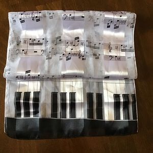 MUSICAL SCARF 🎼notes 🎹 PIANO KEYS SCARF